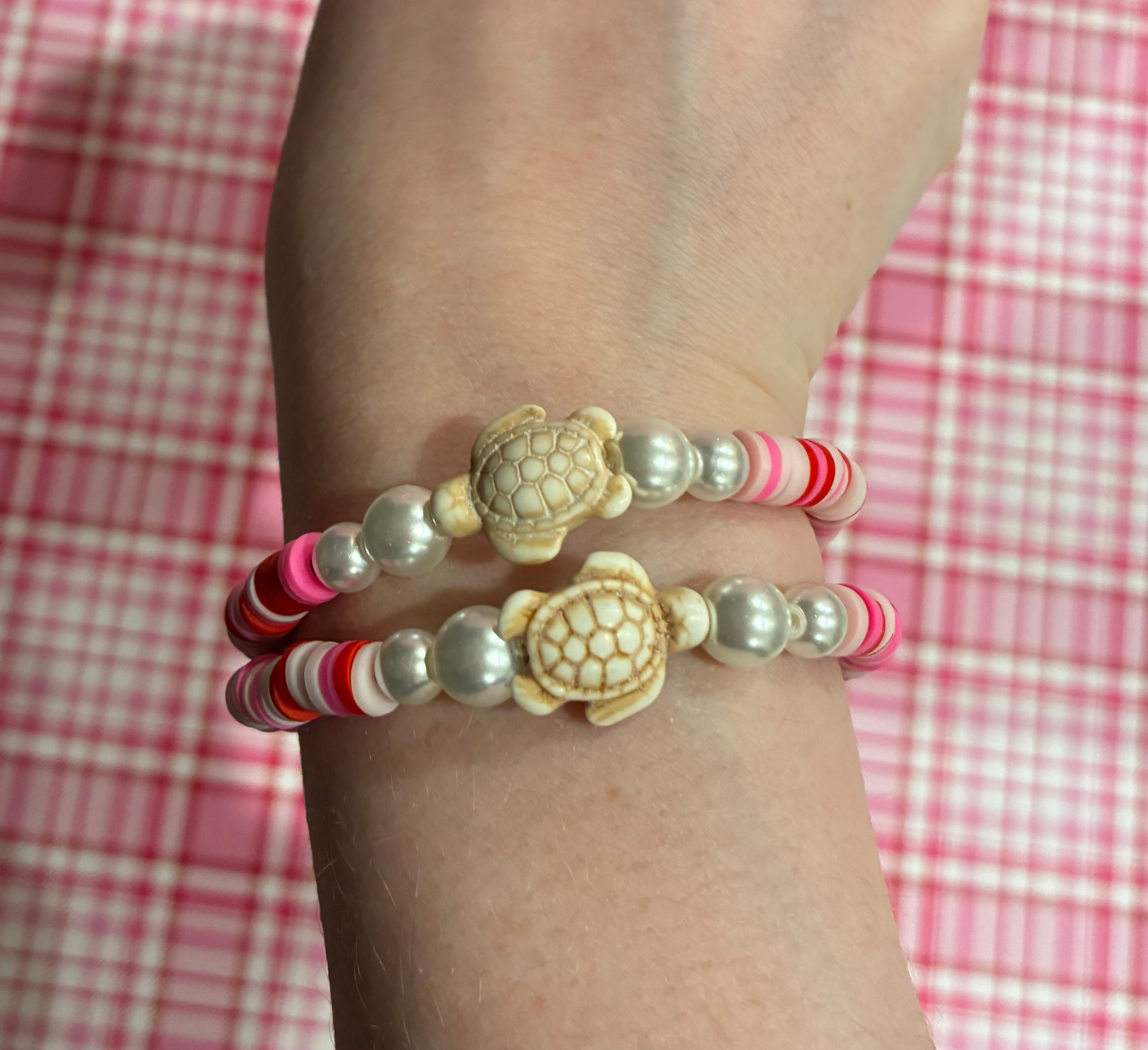 Valentine's Sea Turtle Pearl Clay Bead Bracelet